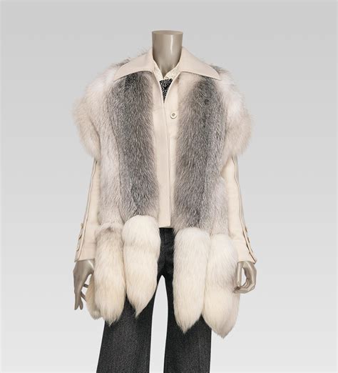 gucci white fur scarf